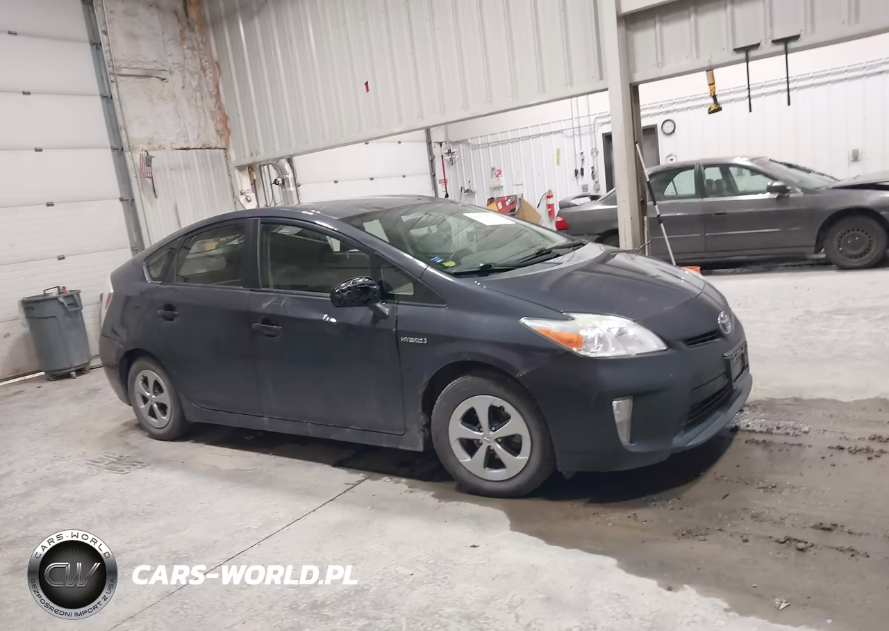 2013 Toyota Prius Two VIN:JTDKN3DU9D5647868 - 13