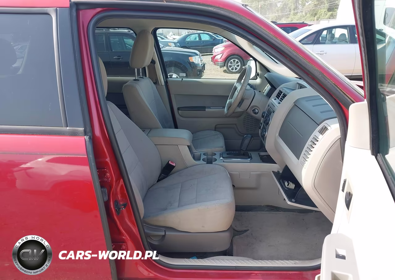 2011 Ford Escape Xlt VIN:1FMCU0D76BKB53462 - 5