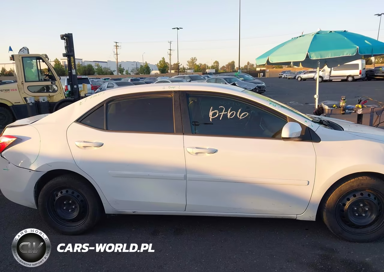 2019 Toyota Corolla Le VIN:2T1BURHE6KC187450 - 13