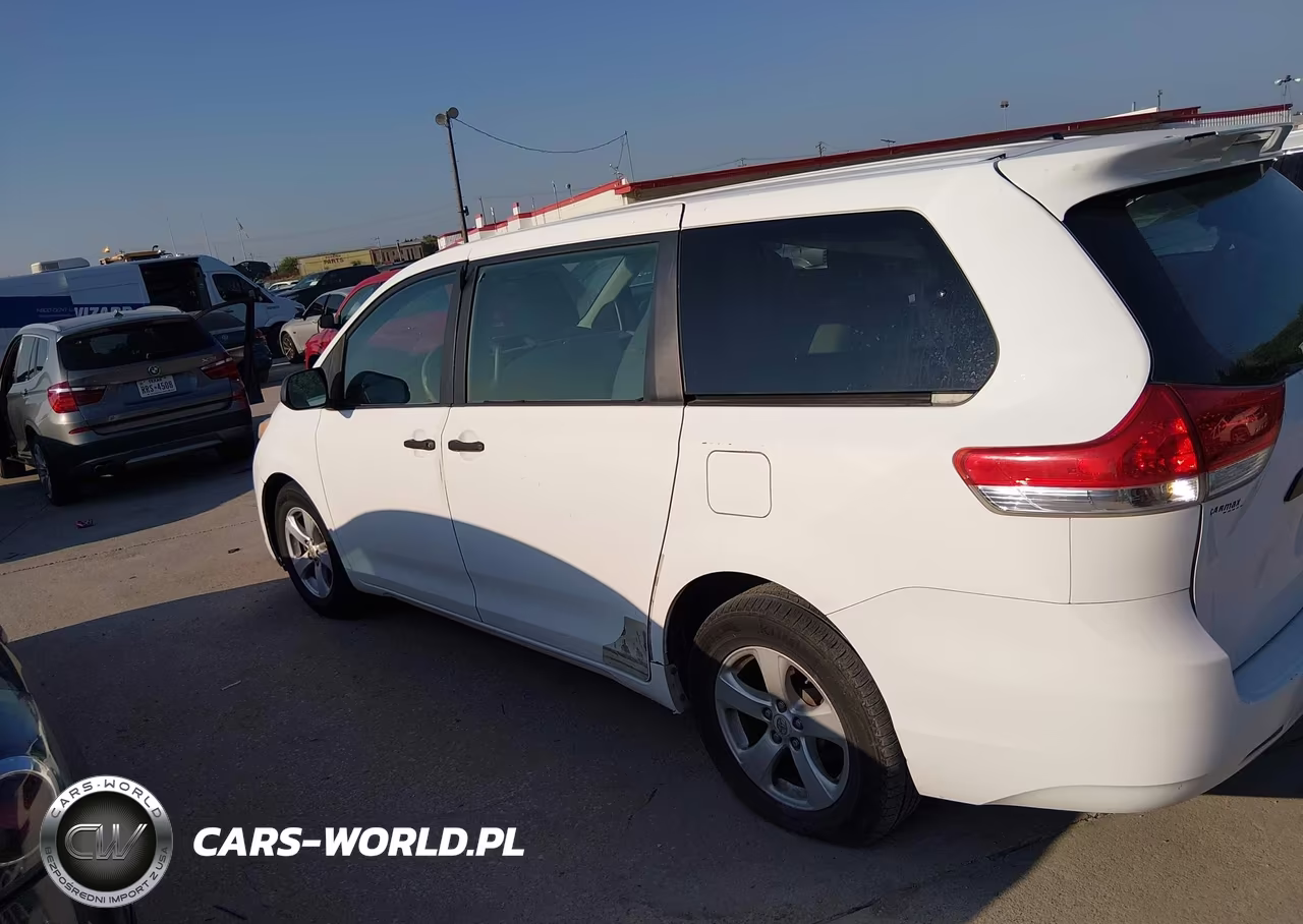 2011 Toyota Sienna VIN:5TDKA3DC1BS007793 - 13