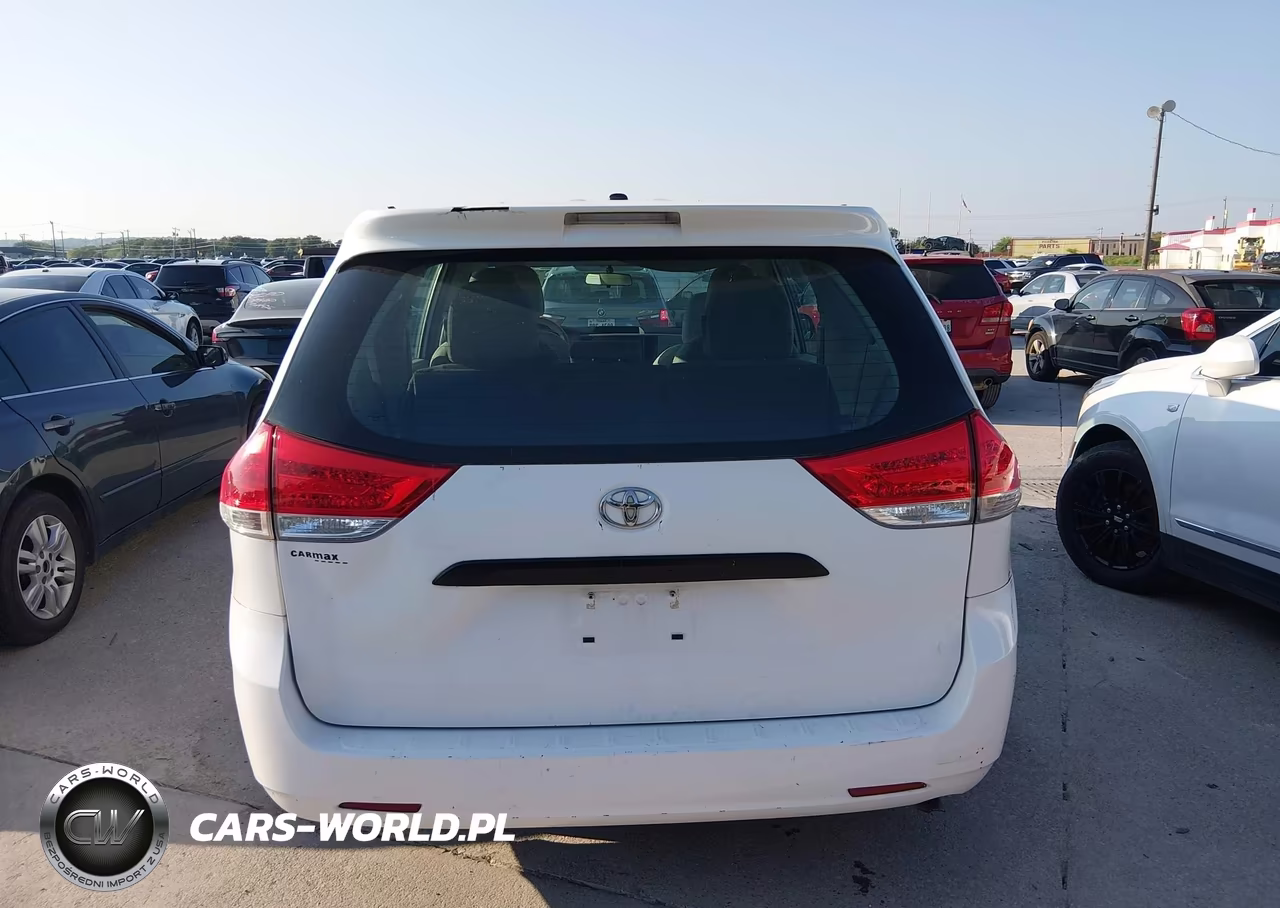 2011 Toyota Sienna VIN:5TDKA3DC1BS007793 - 15
