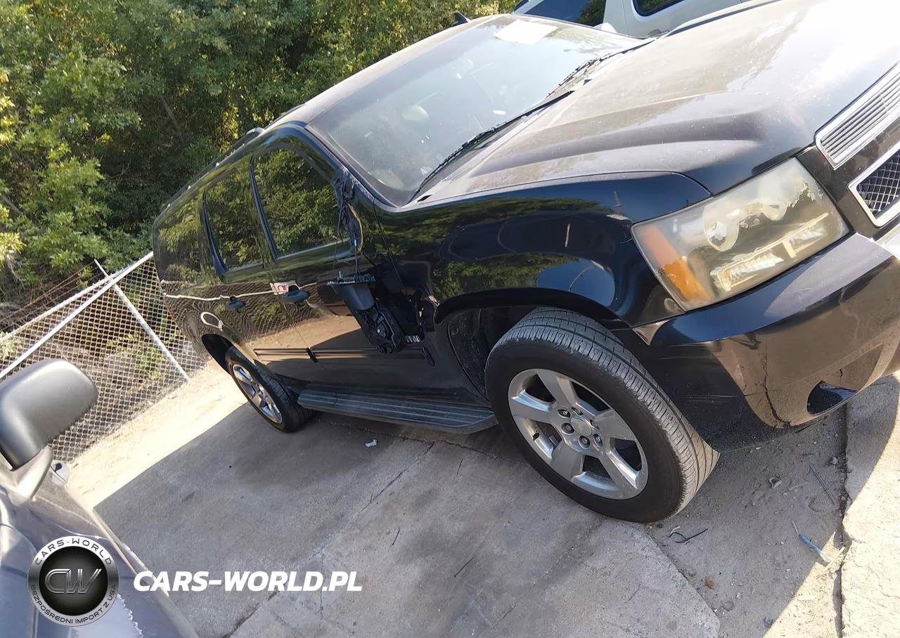 2010 Chevrolet Suburban 1500 Ls VIN:1GNUCHE06AR237418 - 13