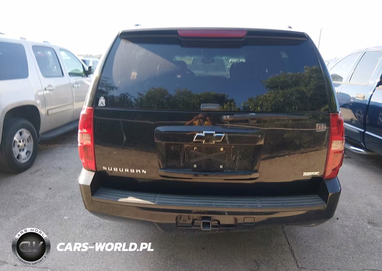 2010 Chevrolet Suburban 1500 Ls VIN:1GNUCHE06AR237418 - 16