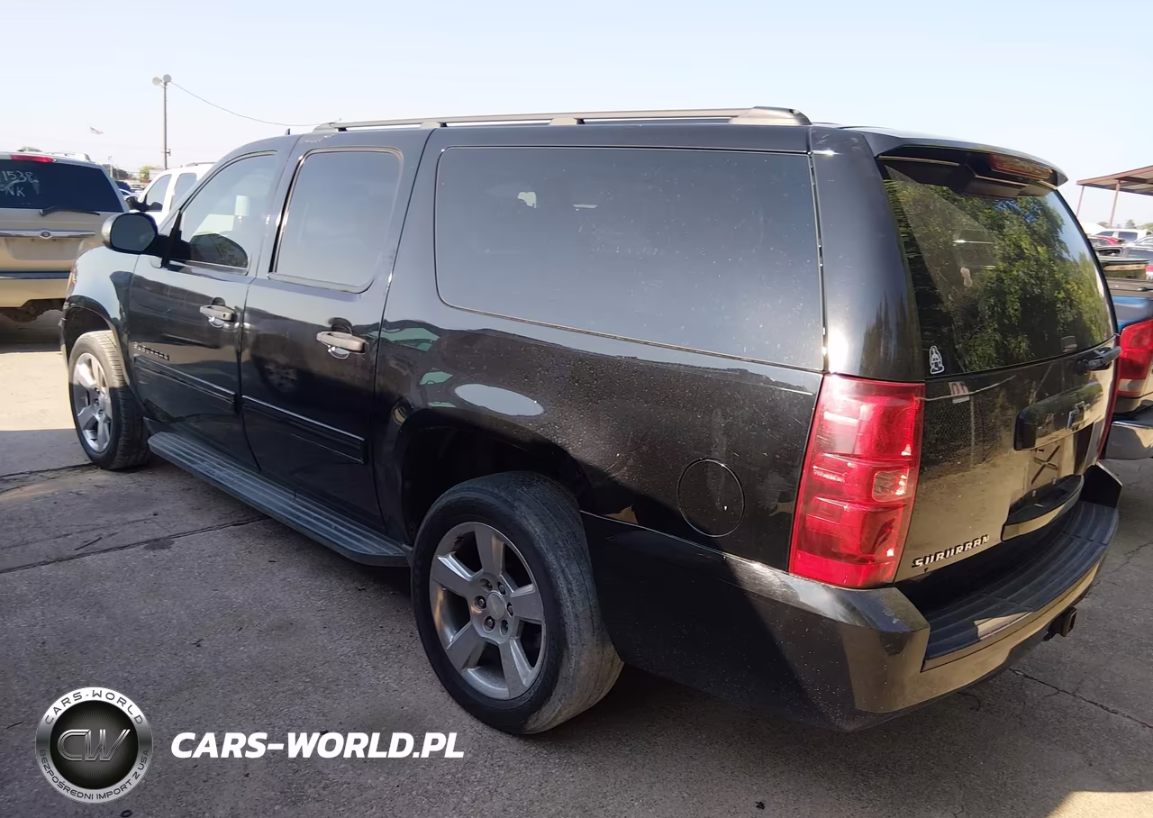 2010 Chevrolet Suburban 1500 Ls VIN:1GNUCHE06AR237418 - 3