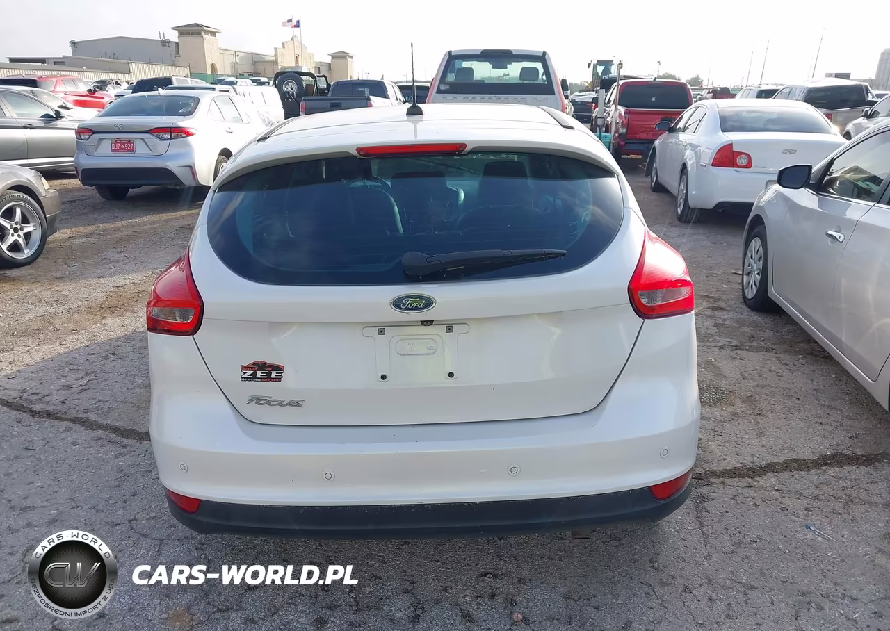 2017 Ford Focus Titanium VIN:1FADP3N2XHL299411 - 15