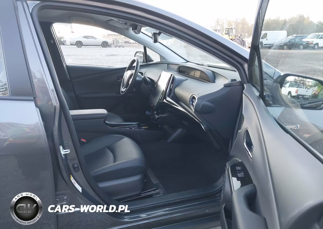 2019 Toyota Prius Limited VIN:JTDKARFU4K3084961 - 17