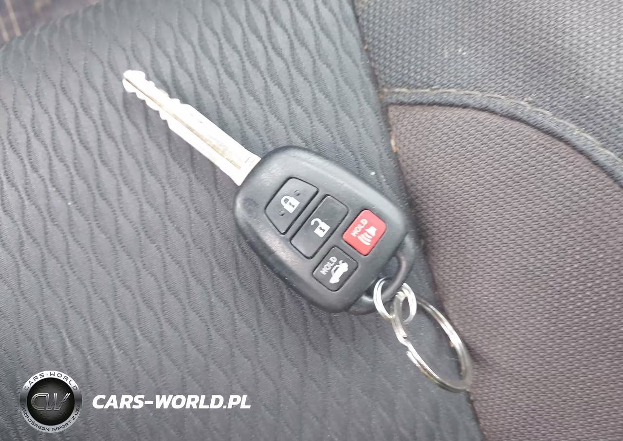 2017 Toyota Corolla Le VIN:2T1BURHE9HC904691 - 11