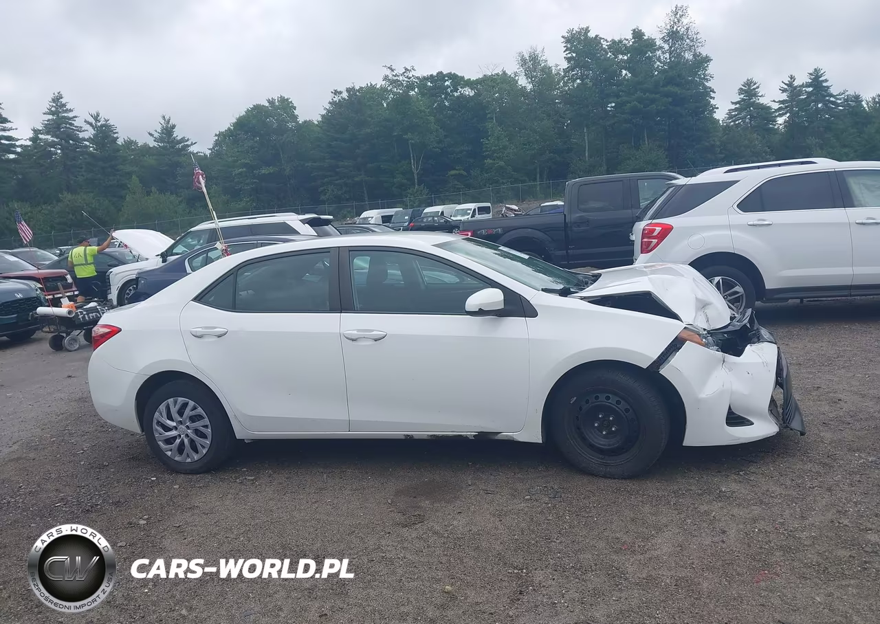 2017 Toyota Corolla Le VIN:2T1BURHE9HC904691 - 13
