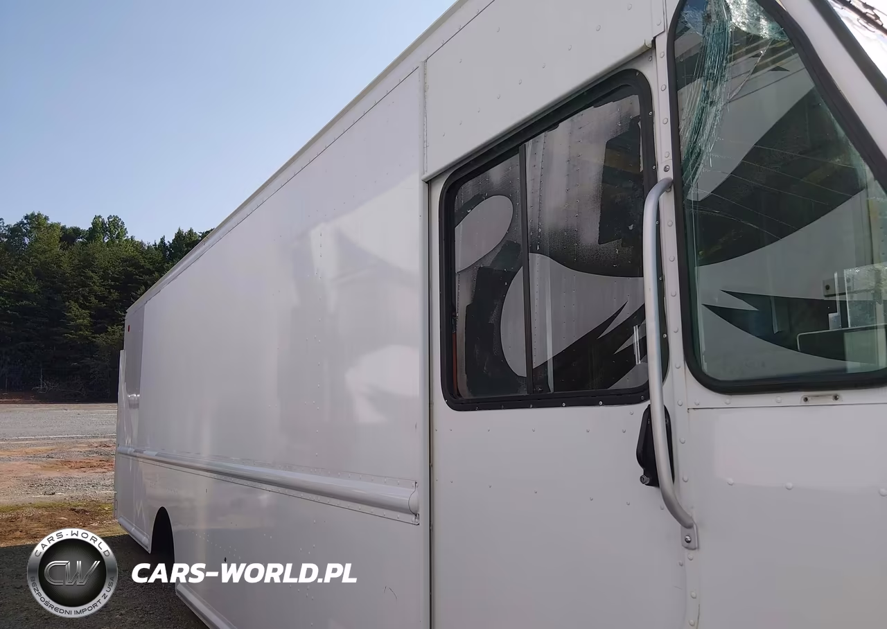 2015 Ford F-59 Commercial Stripped VIN:1F66F5KY7F0A04678 - 13