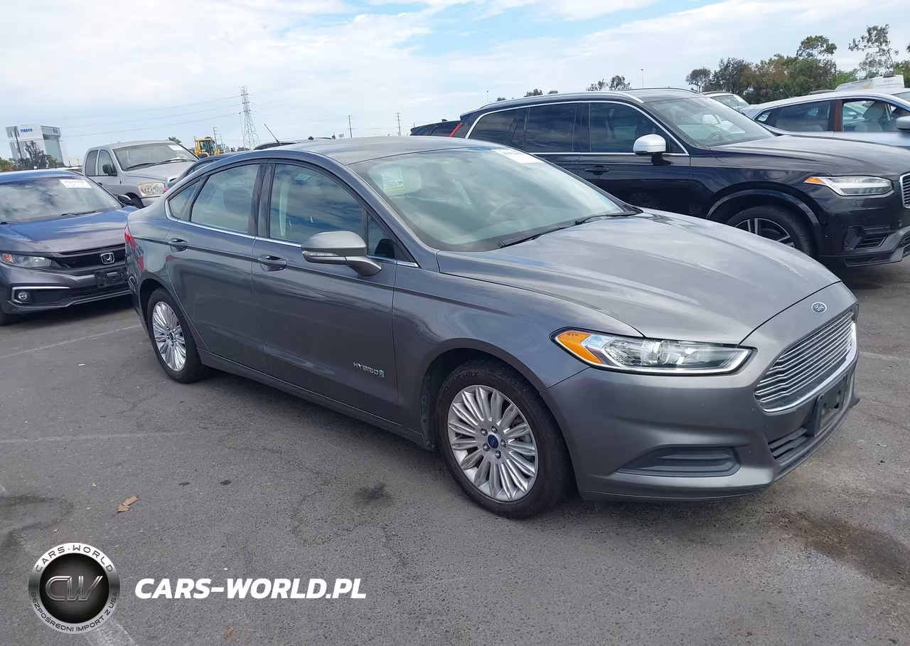 2014 Ford Fusion Hybrid Se – zdjęcie 1 z 11
