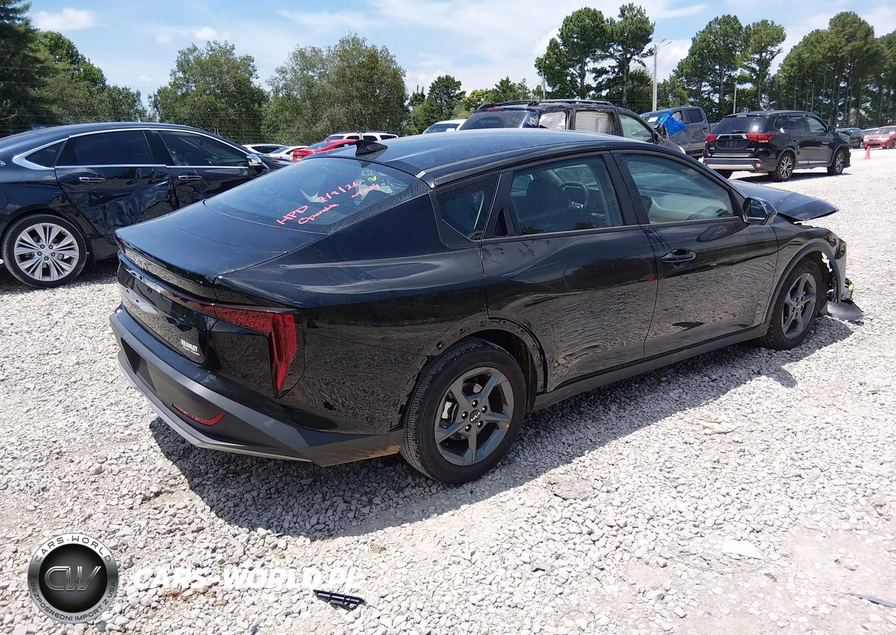 2025 Kia K4 Lxs VIN:3KPFT4DE9SE225218 - 4