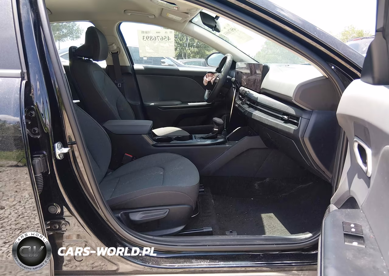 2025 Kia K4 Lxs VIN:3KPFT4DE9SE225218 - 5