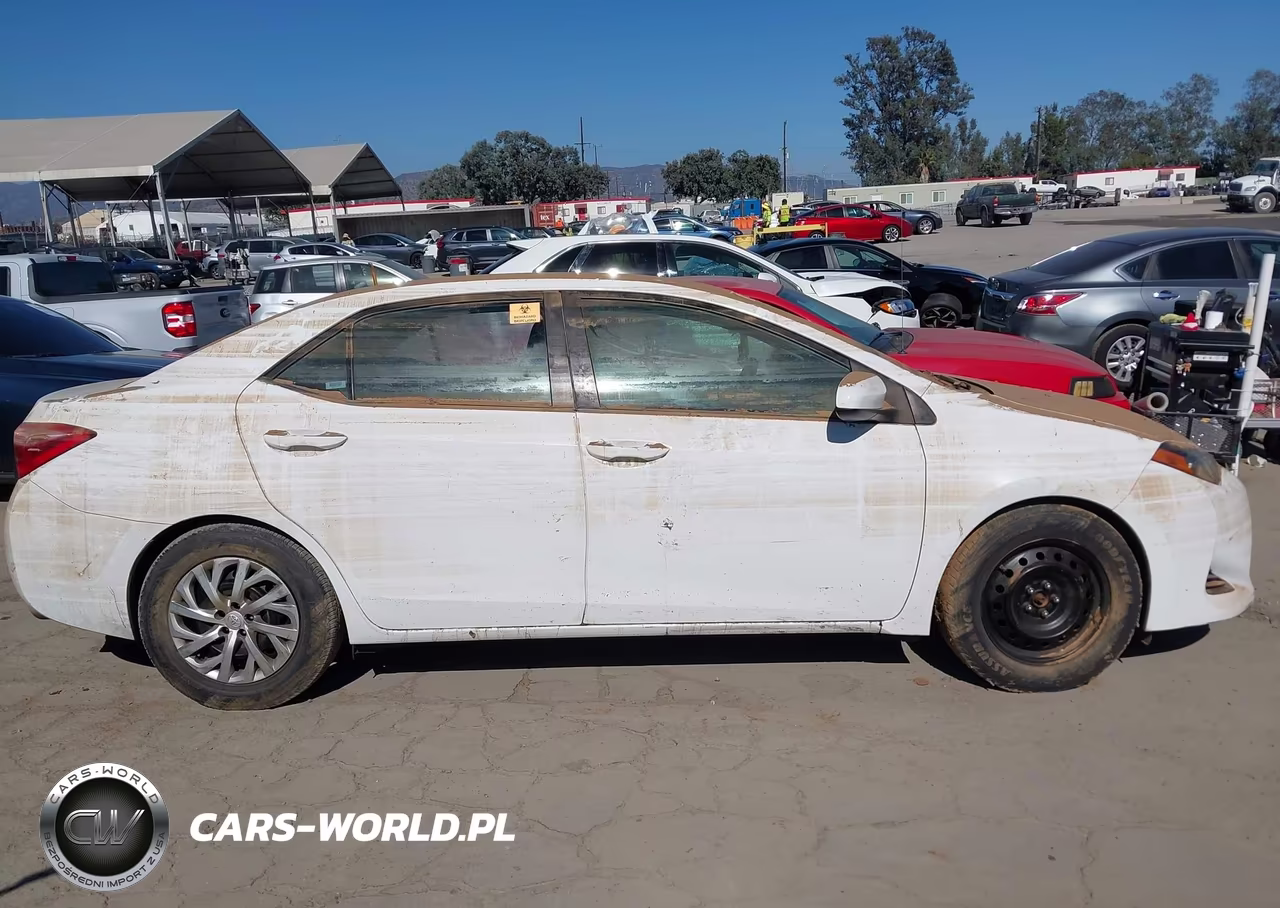 2019 Toyota Corolla Le VIN:2T1BURHE1KC233296 - 12