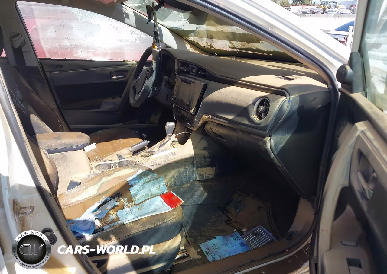 2019 Toyota Corolla Le VIN:2T1BURHE1KC233296 - 5