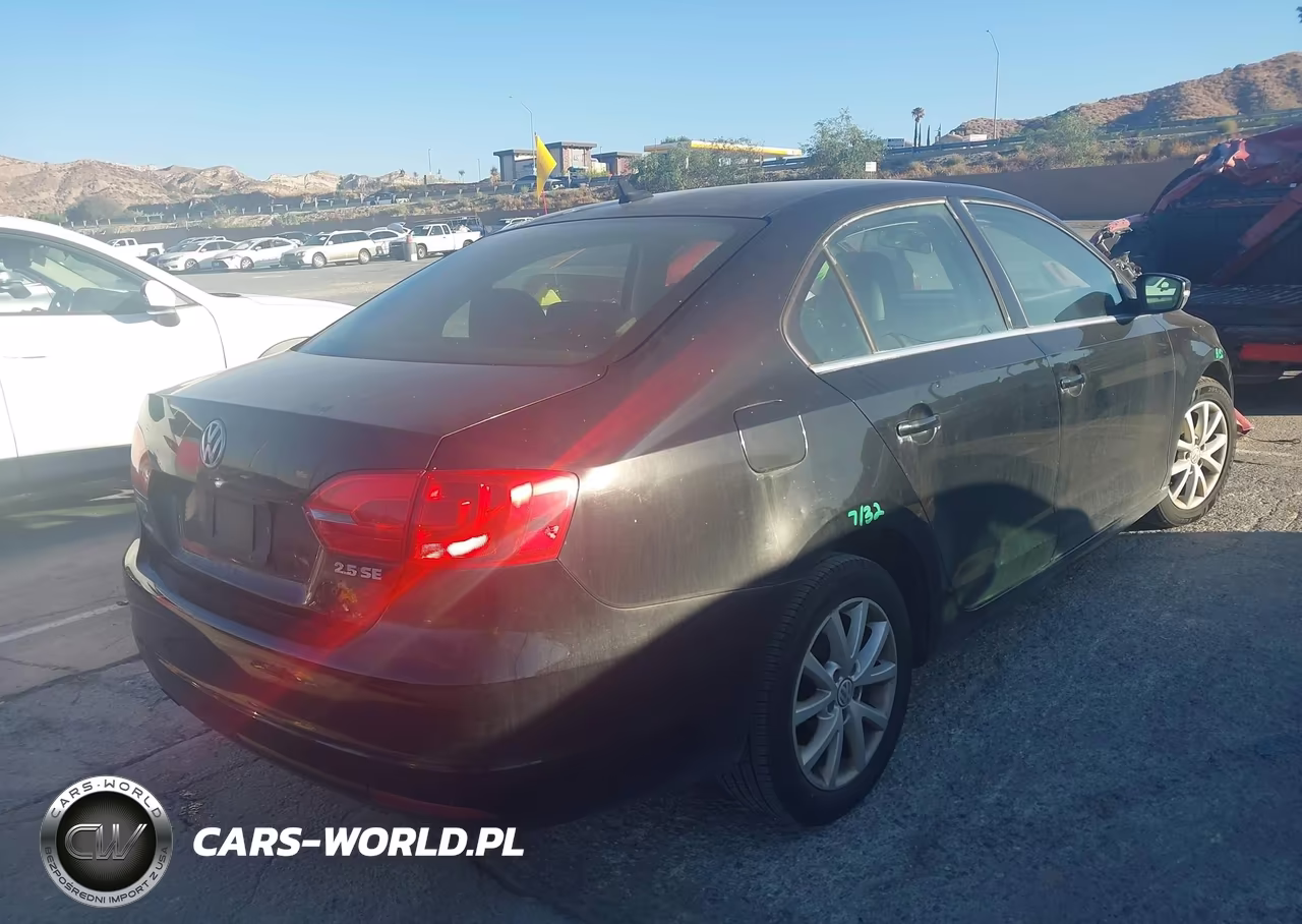 2013 Volkswagen Jetta 2.5L Se VIN:3VWBP7AJ8DM250901 - 4