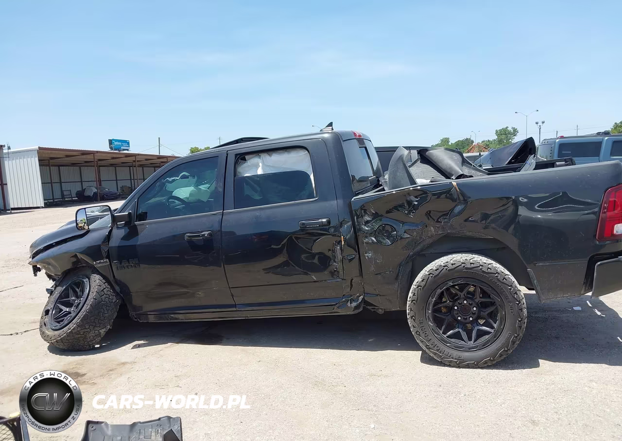 2018 Ram 1500 Night 4X4 5'7 Box VIN:1C6RR7MT6JS110400 - 14