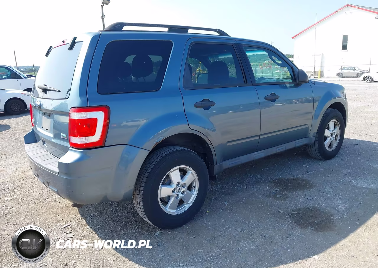 2010 Ford Escape Xlt VIN:1FMCU9DG8AKB09496 - 4