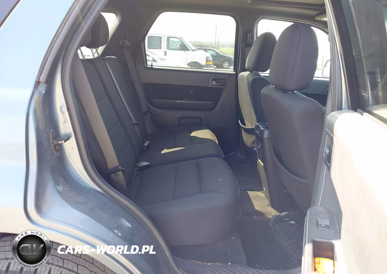 2010 Ford Escape Xlt VIN:1FMCU9DG8AKB09496 - 8
