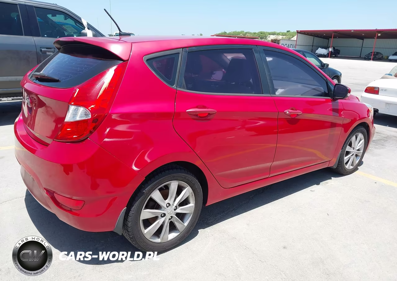 2014 Hyundai Accent Se VIN:KMHCU5AE1EU153037 - 4