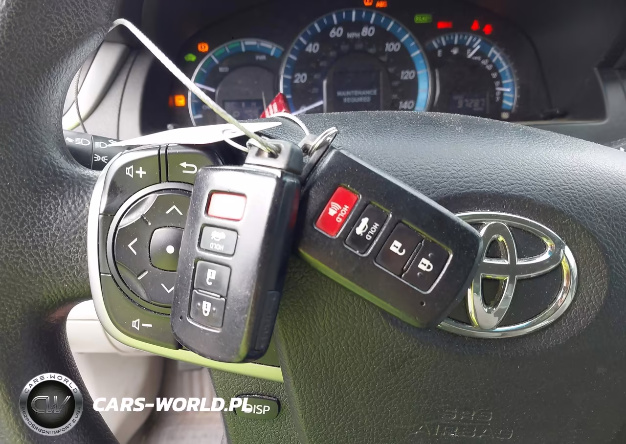 2014 Toyota Camry Hybrid Le VIN:4T1BD1FK5EU120447 - 11