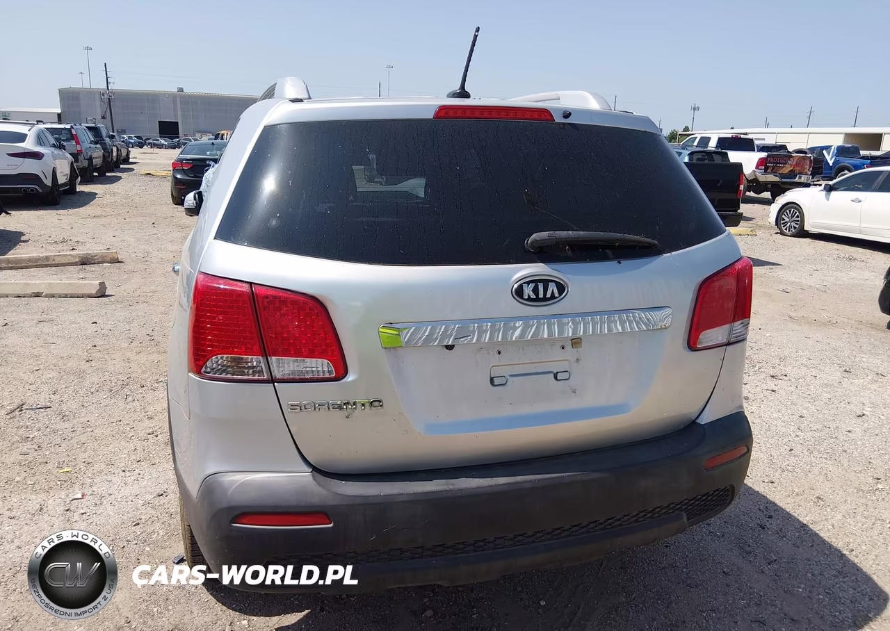 2011 Kia Sorento Lx V6 VIN:5XYKT4A28BG062797 - 16