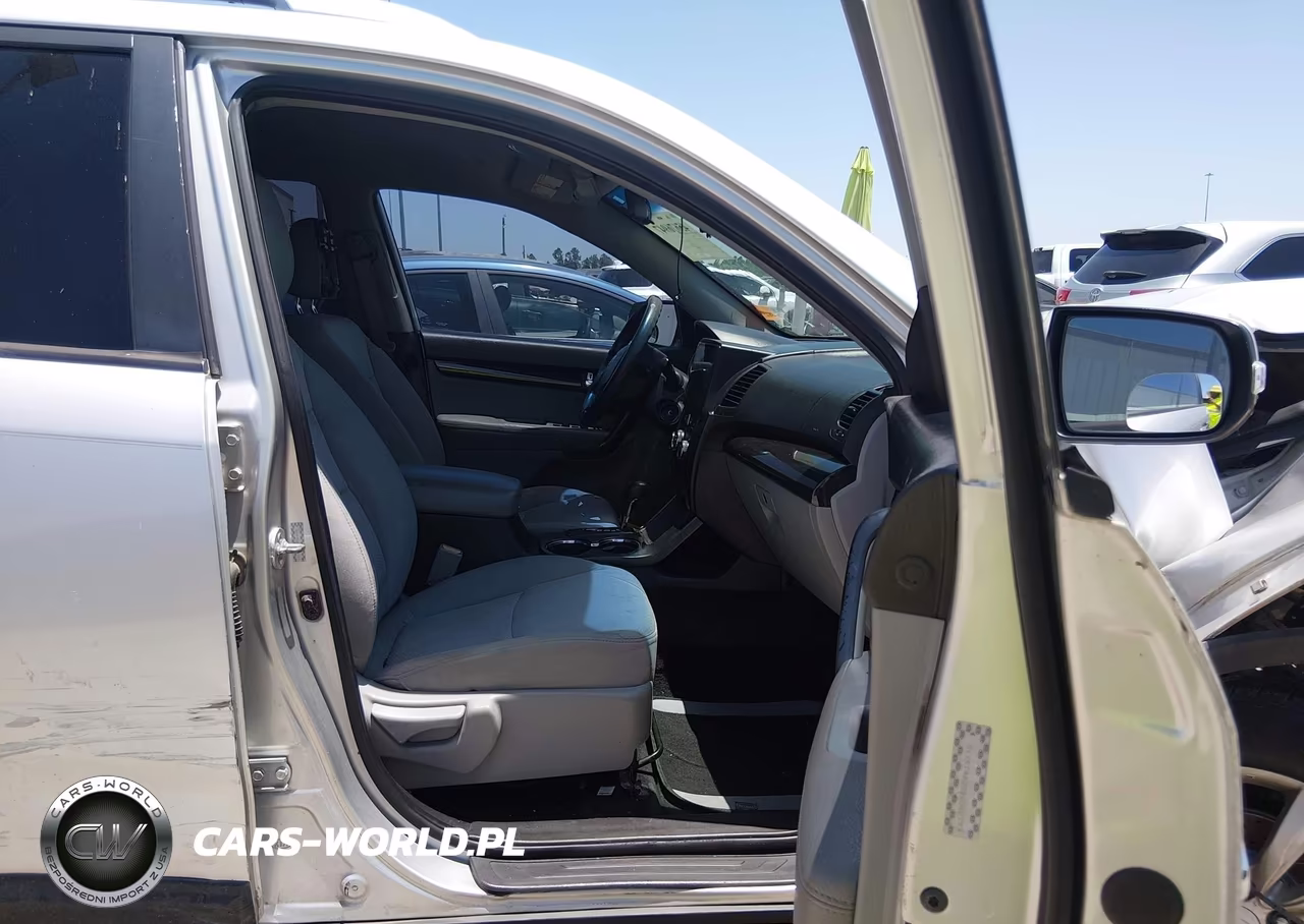 2011 Kia Sorento Lx V6 VIN:5XYKT4A28BG062797 - 5