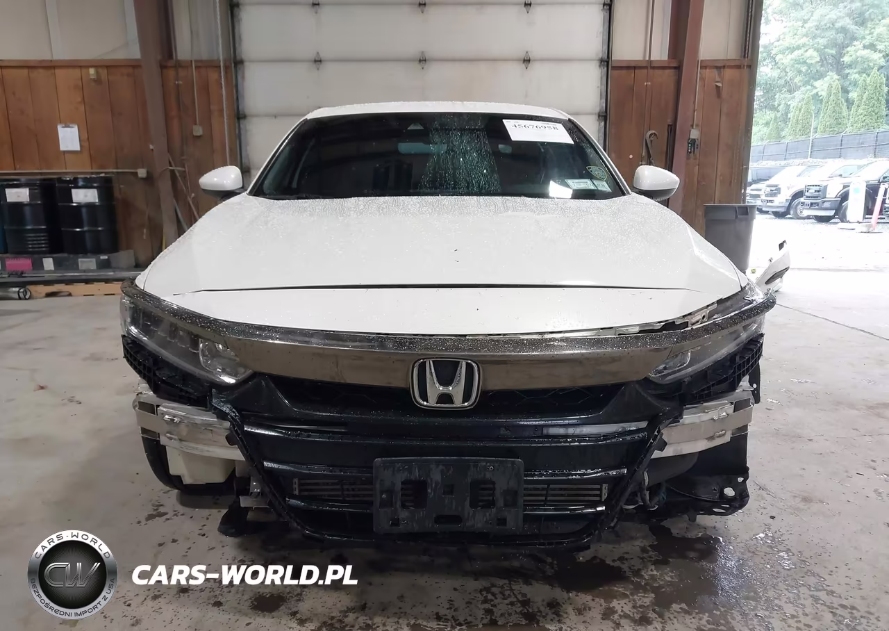 2018 Honda Accord Sport VIN:1HGCV1F32JA184585 - 13