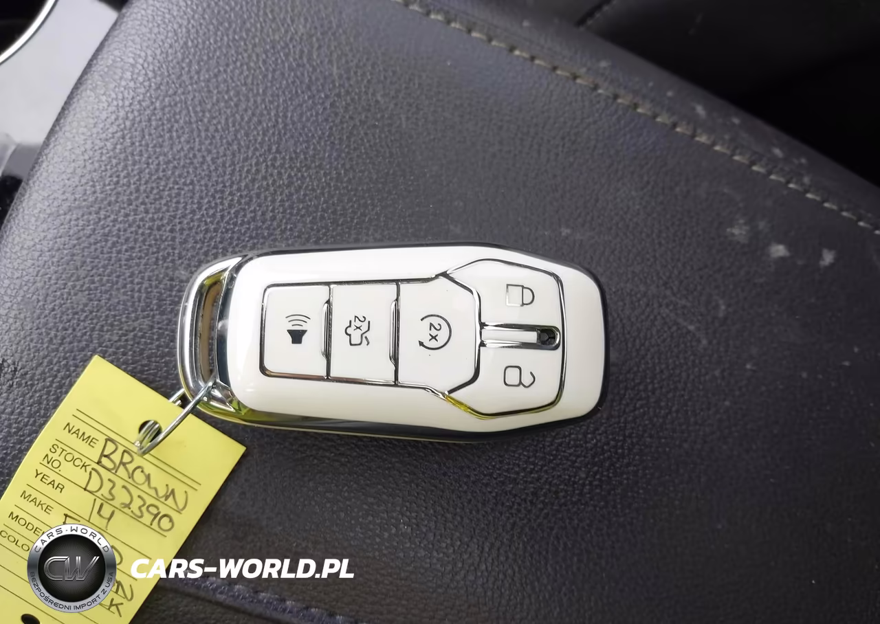 2014 Ford Fusion Titanium VIN:3FA6P0K97ER247482 - 10