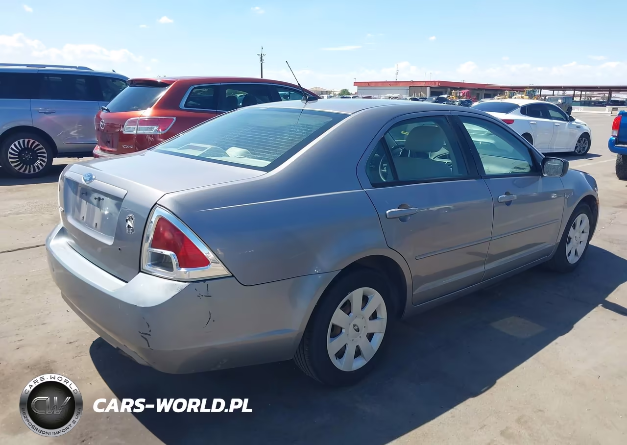 2007 Ford Fusion S VIN:3FAHP06ZX7R268199 - 4