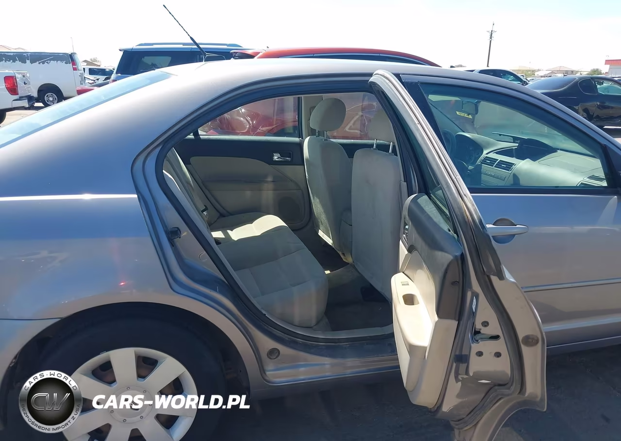 2007 Ford Fusion S VIN:3FAHP06ZX7R268199 - 8