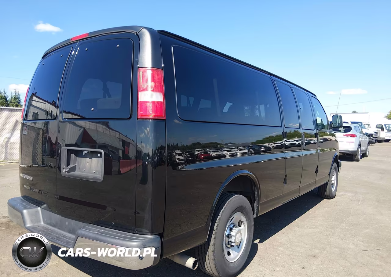 2017 Chevrolet Express 3500 Lt VIN:1GAZGPFF6H1287995 - 4