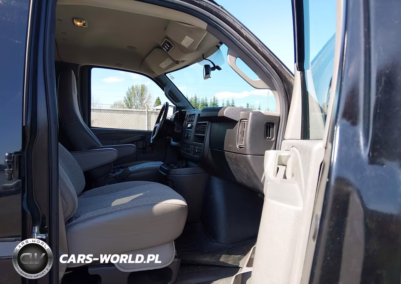 2017 Chevrolet Express 3500 Lt VIN:1GAZGPFF6H1287995 - 5