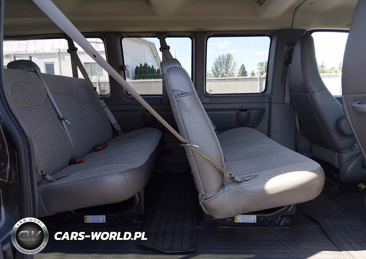 2017 Chevrolet Express 3500 Lt VIN:1GAZGPFF6H1287995 - 8