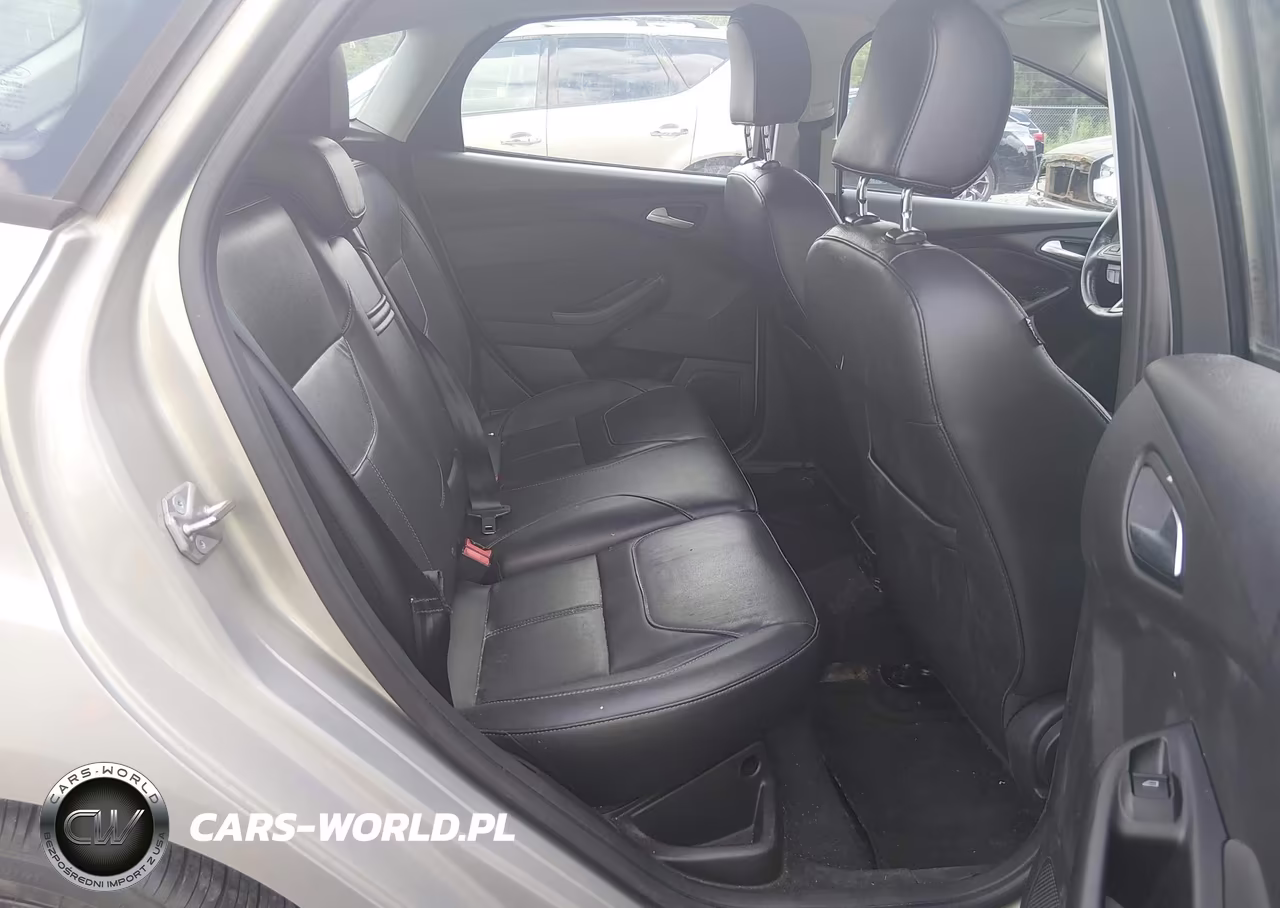 2016 Ford Focus Se VIN:1FADP3K20GL329602 - 8