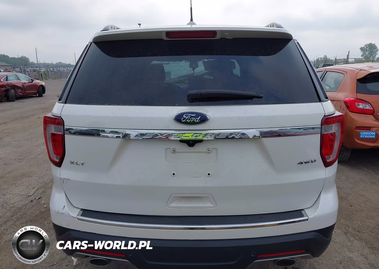 2018 Ford Explorer Xlt VIN:1FM5K8D82JGB81508 - 16