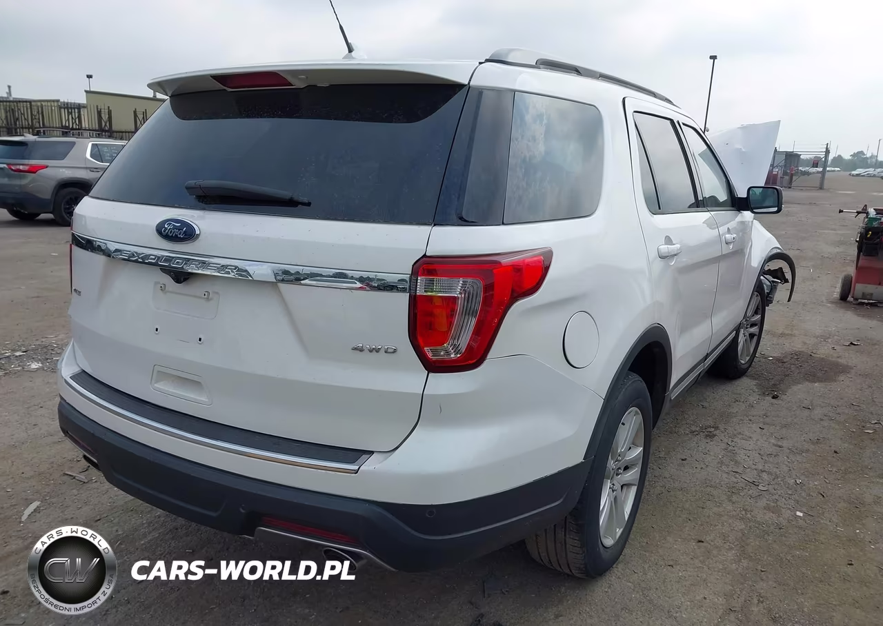 2018 Ford Explorer Xlt VIN:1FM5K8D82JGB81508 - 4