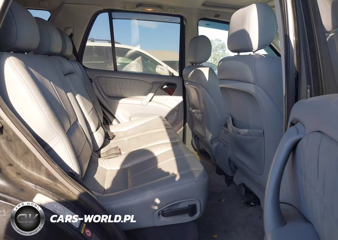 2000 Mercedes-Benz Ml 320 VIN:4JGAB54E8YA161957 - 8