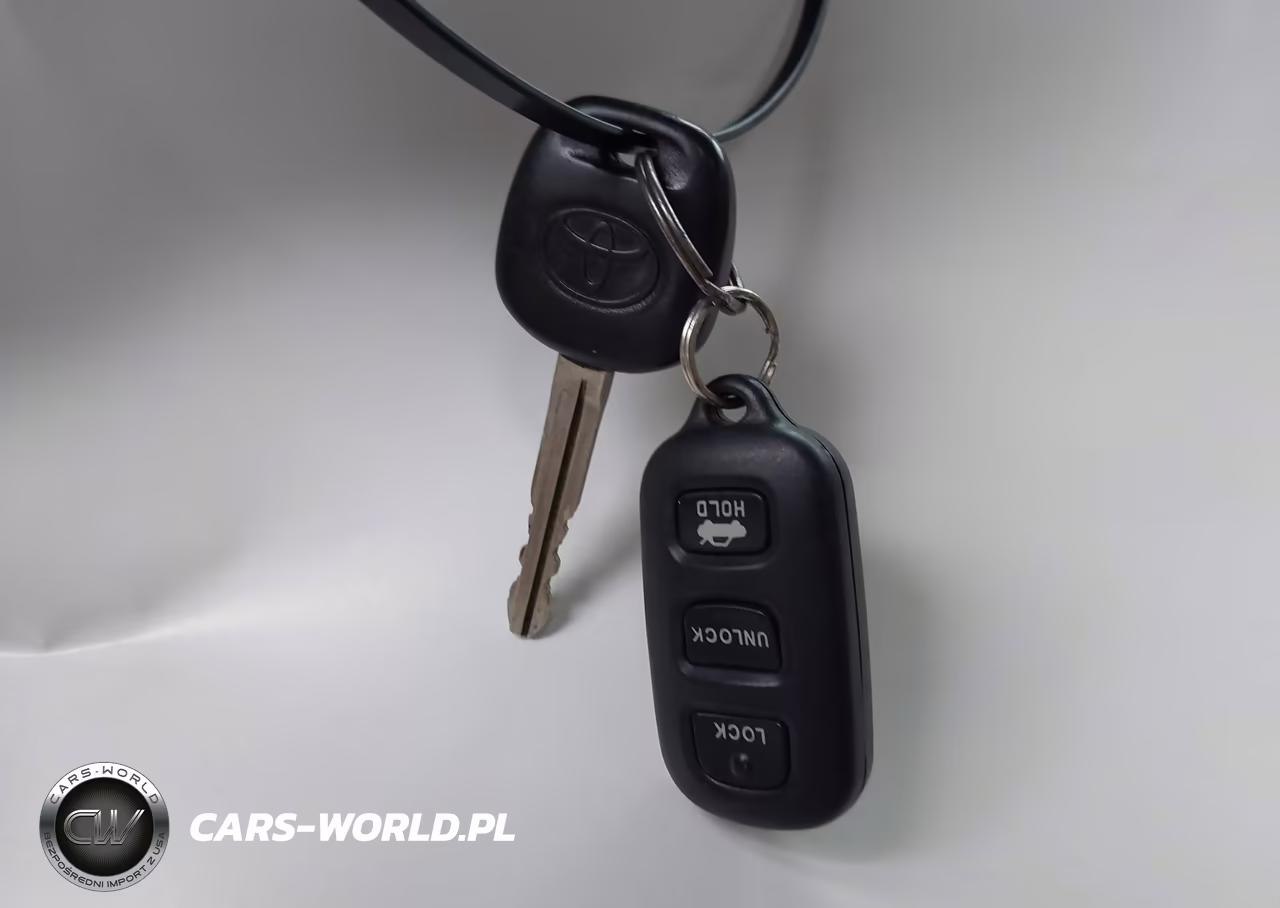 2004 Toyota Camry Le V6 VIN:4T1BF30K04U070098 - 11