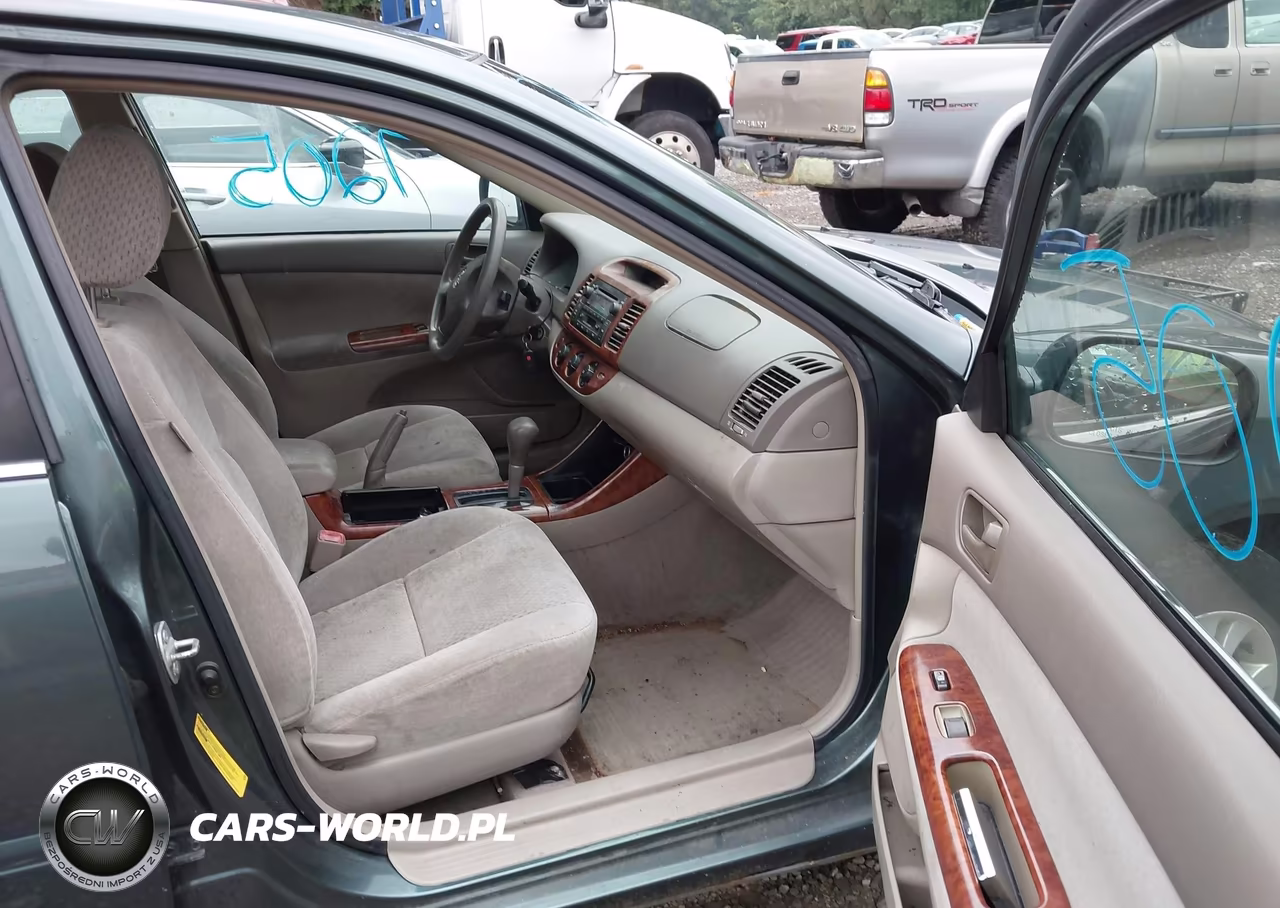 2004 Toyota Camry Le V6 VIN:4T1BF30K04U070098 - 5