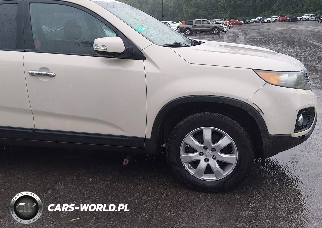 2011 Kia Sorento Lx VIN:5XYKT3A17BG079964 - 12