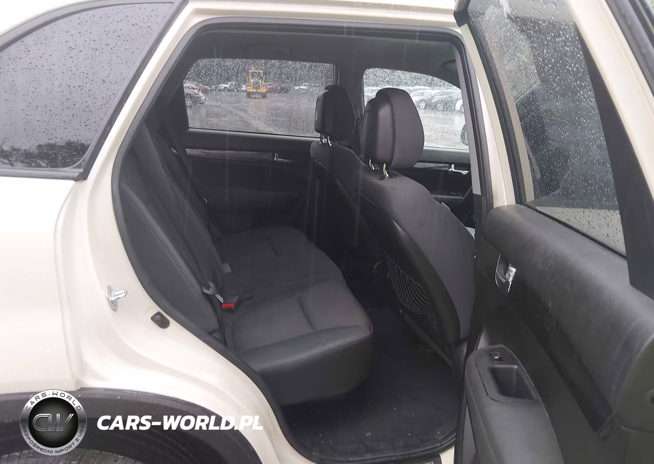 2011 Kia Sorento Lx VIN:5XYKT3A17BG079964 - 8