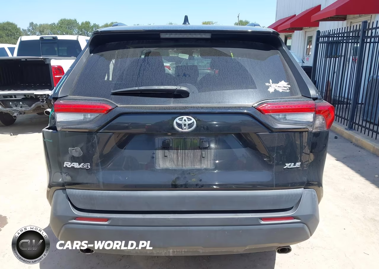 2023 Toyota Rav4 Xle Premium VIN:2T3C1RFV9PW256757 - 17