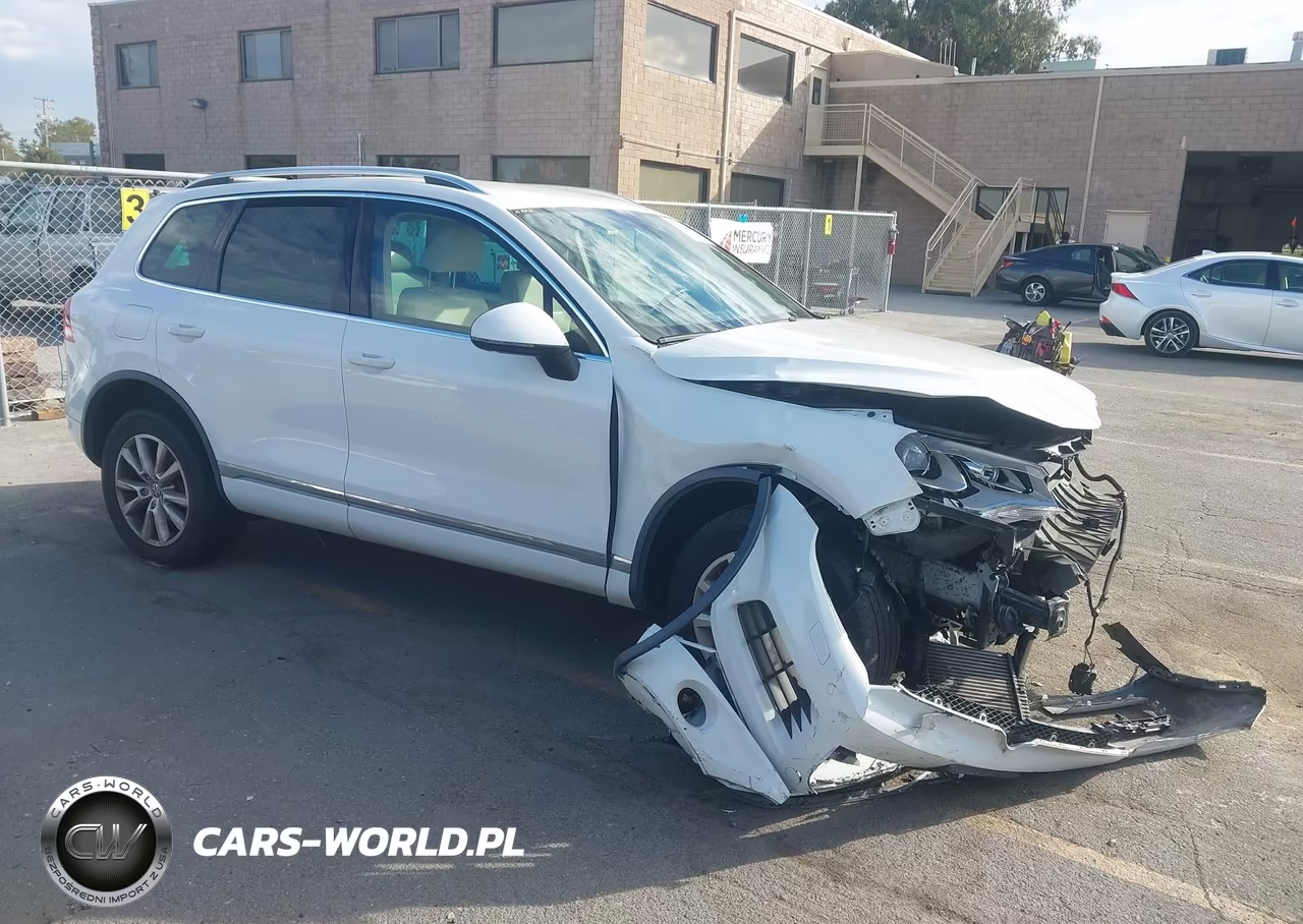 2013 Volkswagen Touareg Tdi Sport – zdjęcie 1 z 15