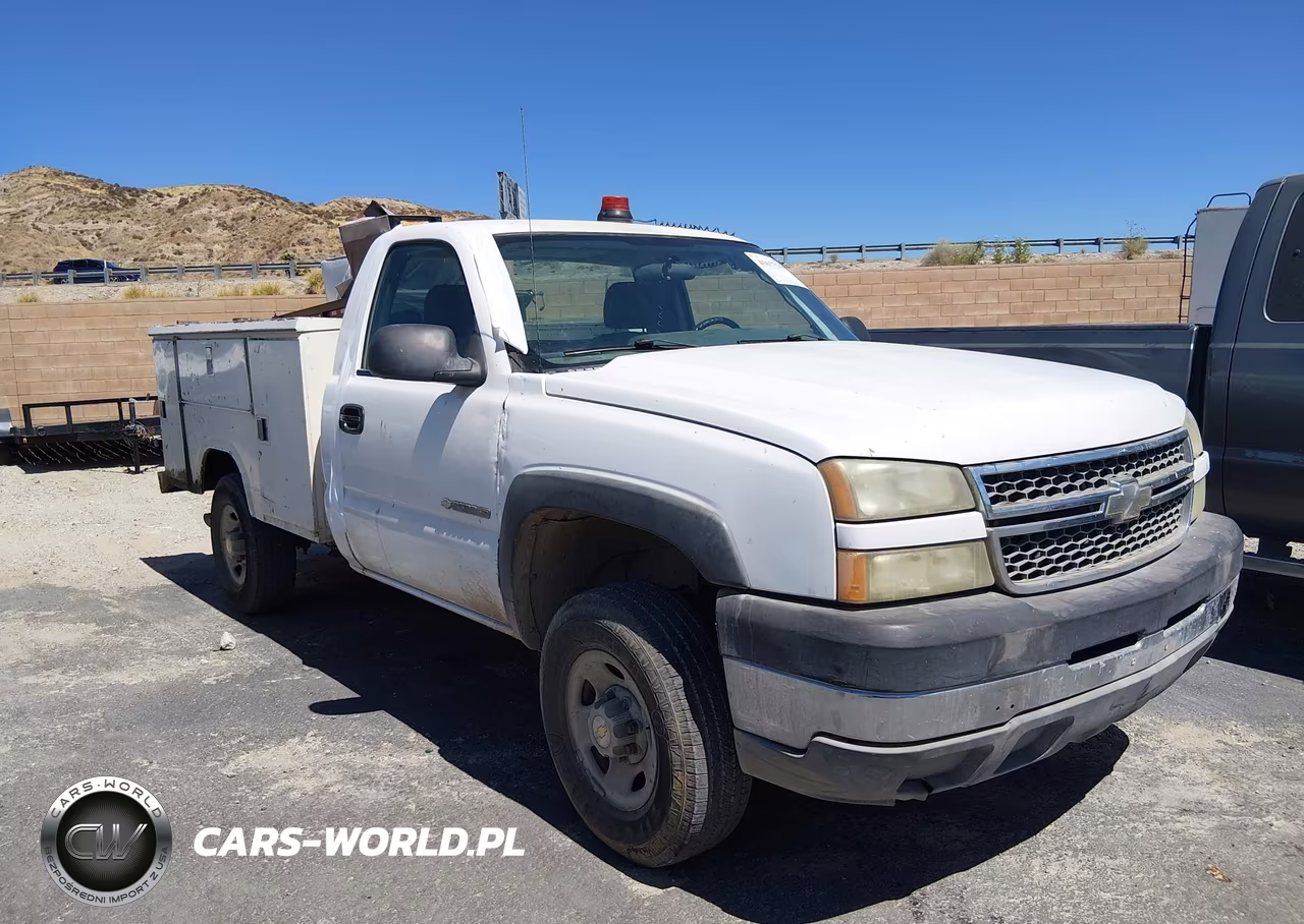 2005 Chevrolet Silverado 2500Hd Work Truck VIN:1GCHC24U65E206615 - 1