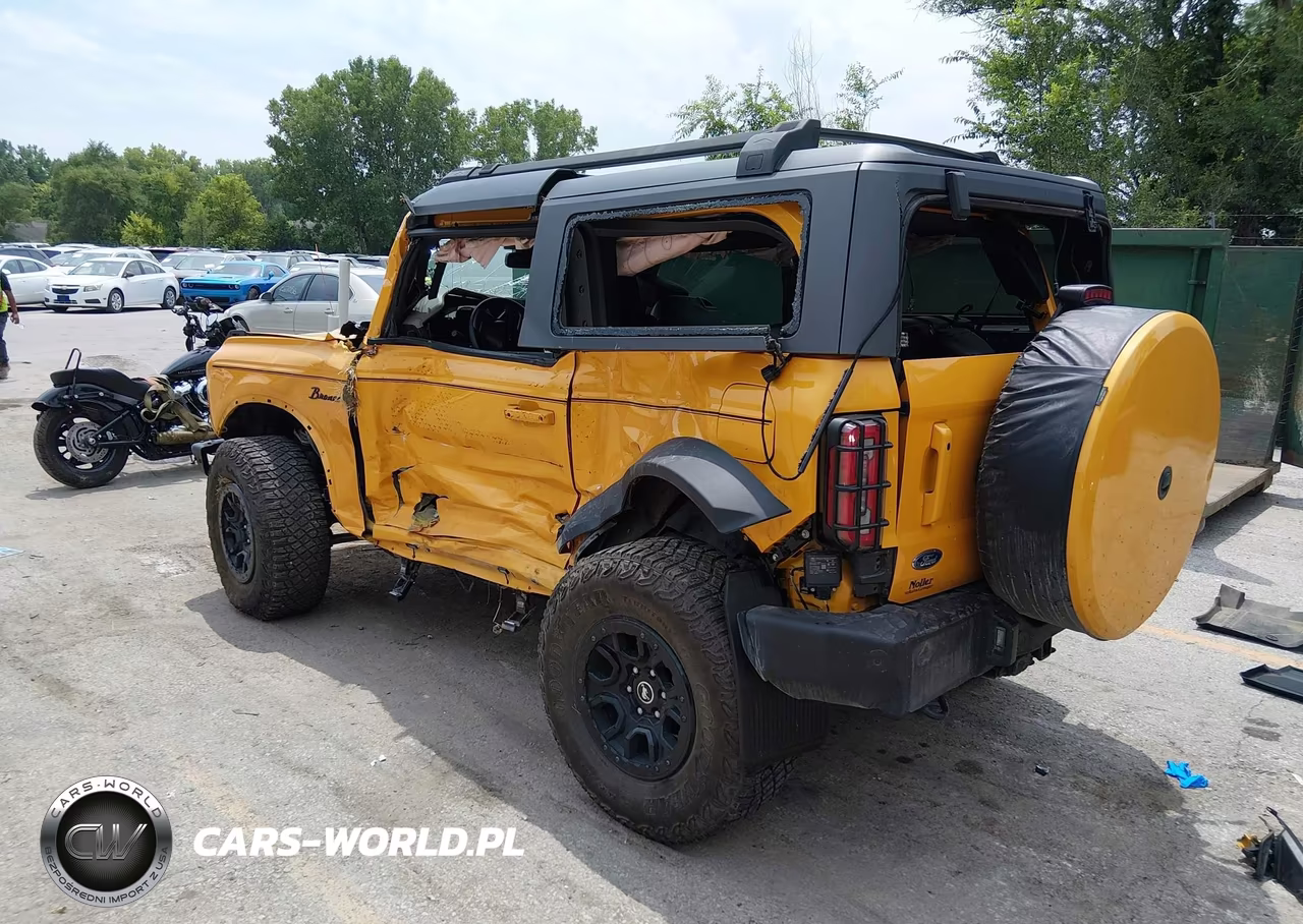 2021 Ford Bronco Wildtrak VIN:1FMDE5CP6MLA63631 - 3