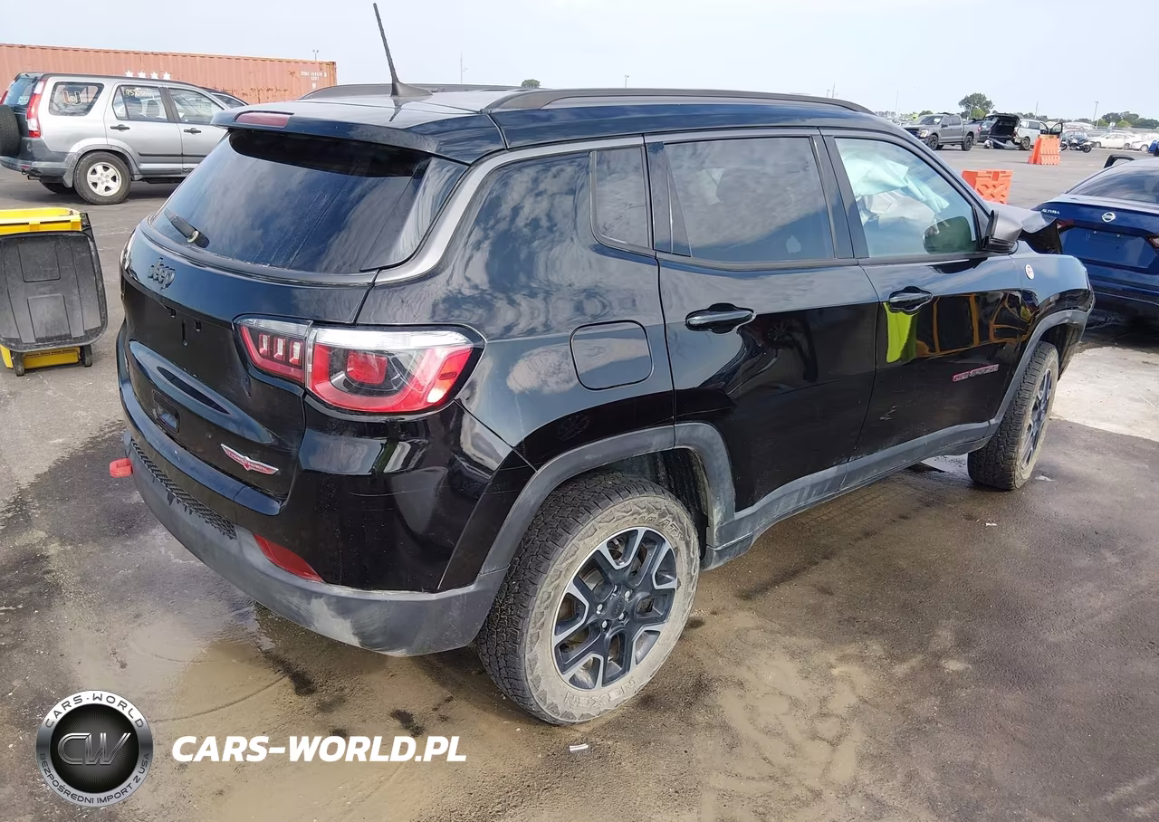 2019 Jeep Compass Trailhawk 4X4 VIN:3C4NJDDB1KT592617 - 4