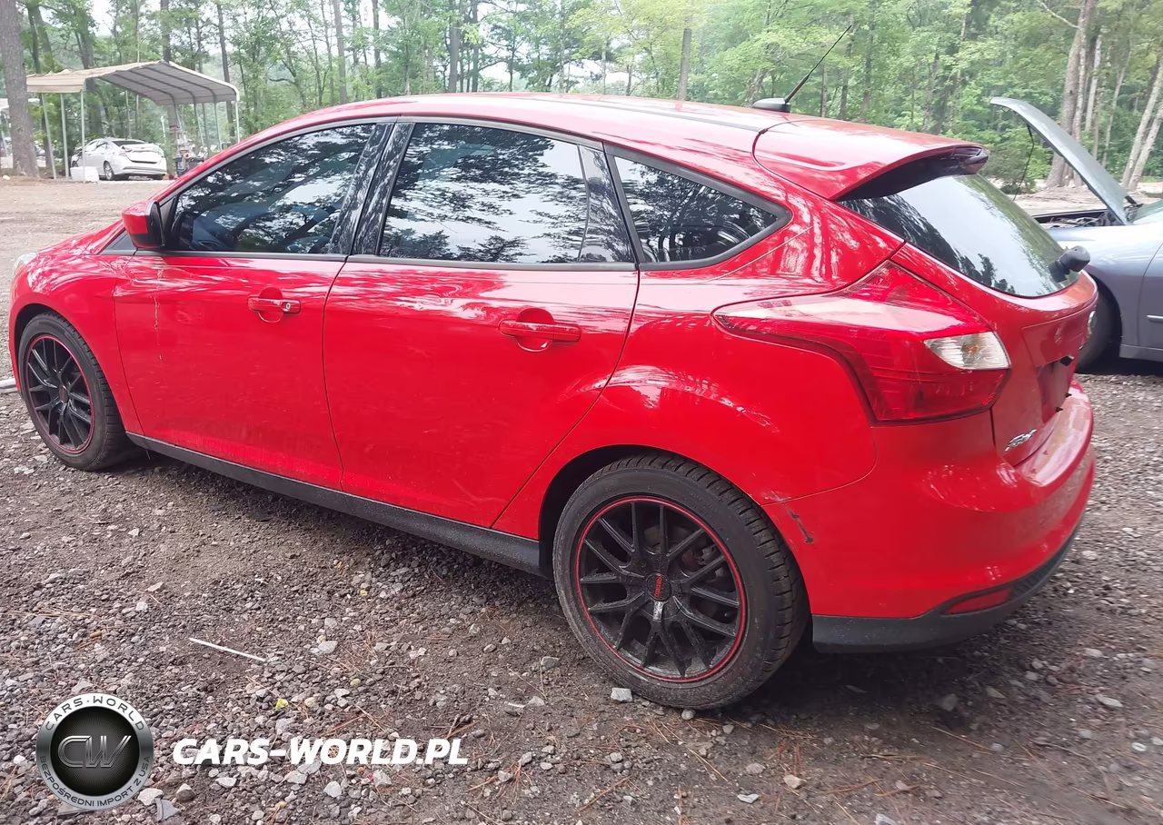 2012 Ford Focus Se VIN:1FAHP3K27CL171724 - 3