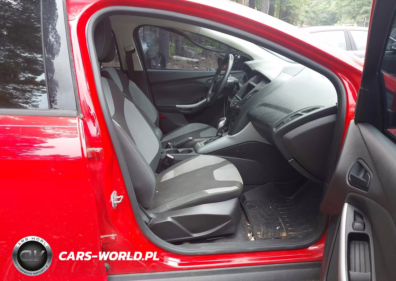 2012 Ford Focus Se VIN:1FAHP3K27CL171724 - 5