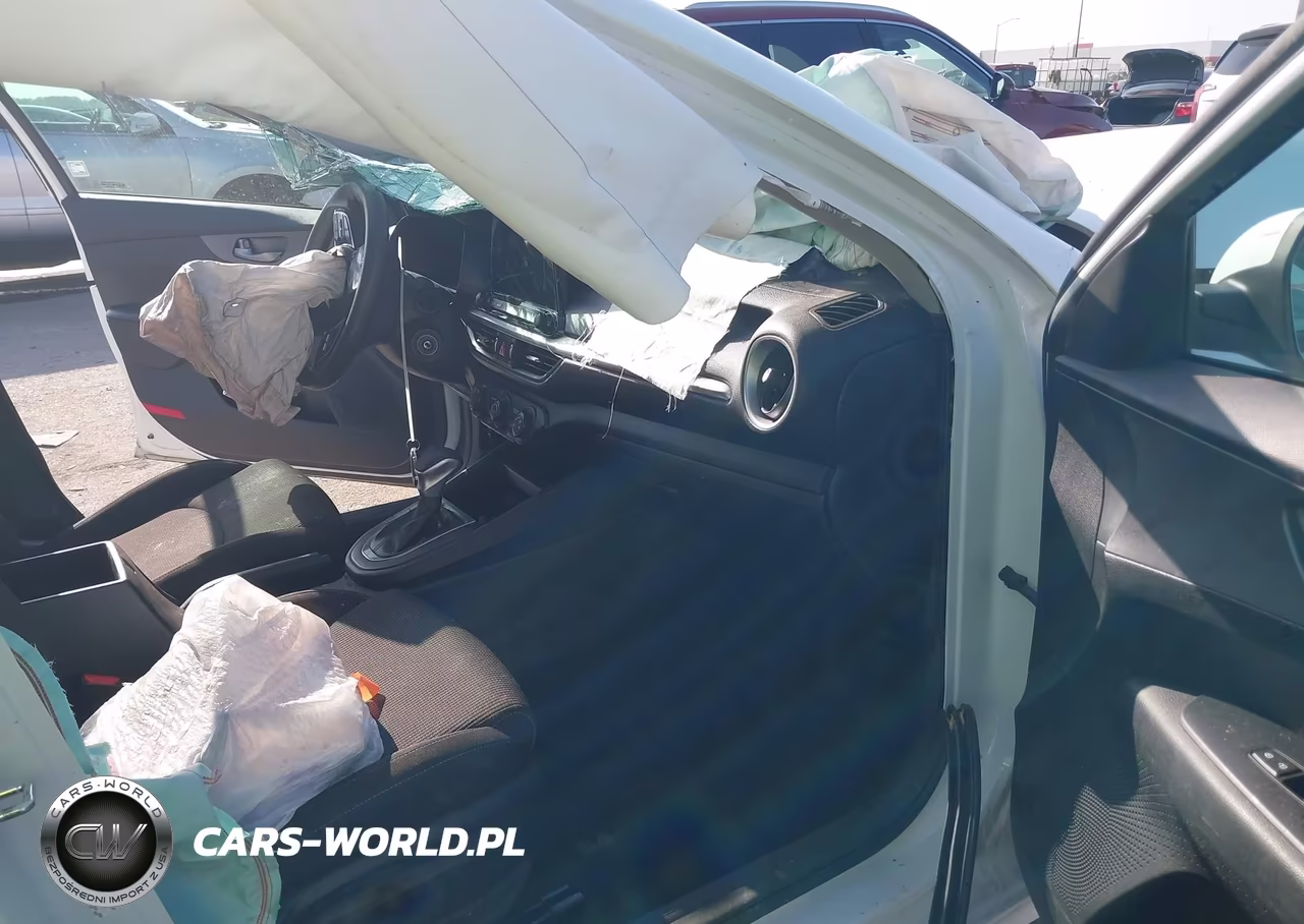2021 Kia Forte Lxs VIN:3KPF24AD5ME295543 - 5