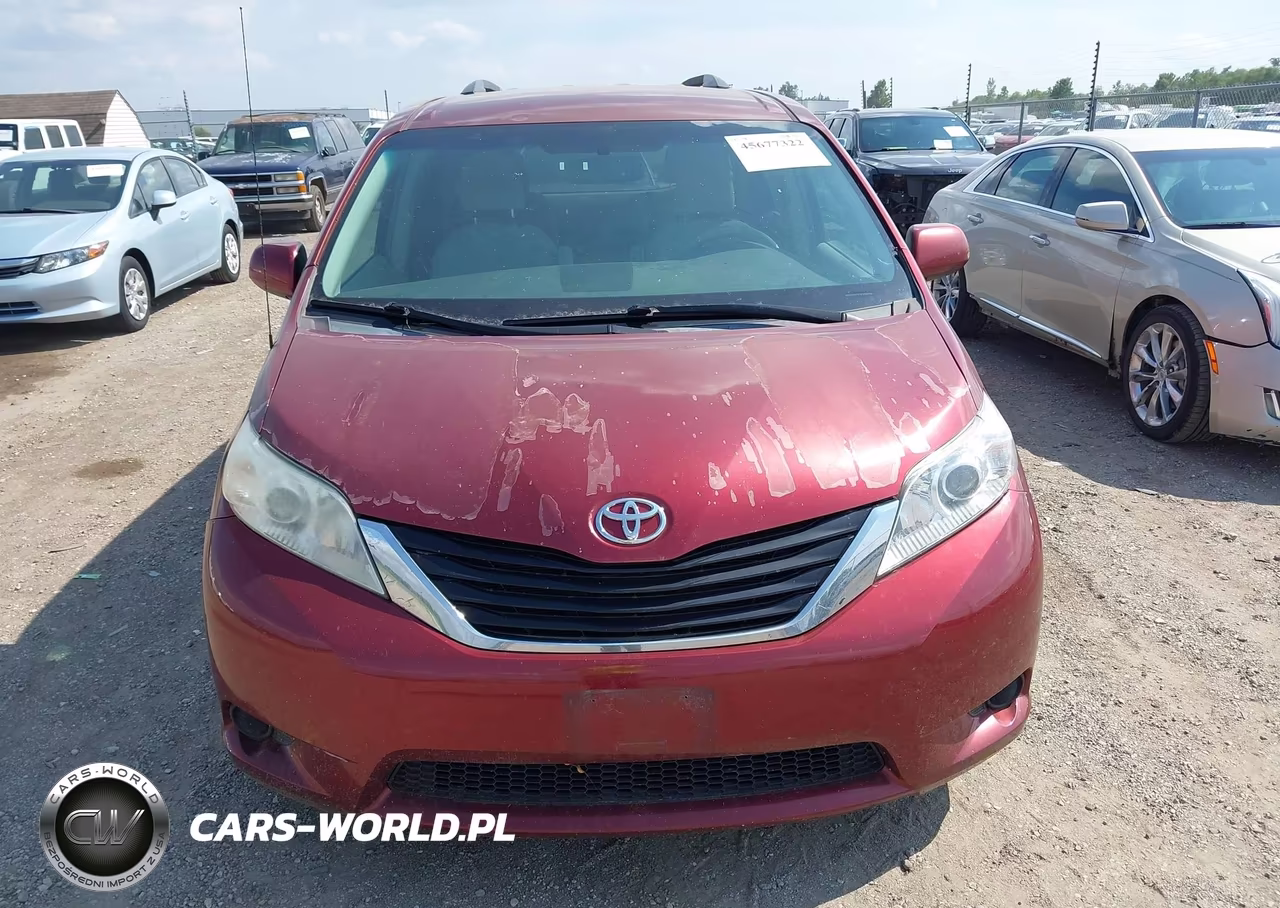 2011 Toyota Sienna Le V6 VIN:5TDKK3DC5BS052619 - 12